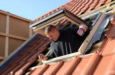 Pose de fenêtres de toit Velux à Vescheim
